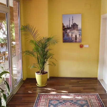 Karacan Park - Airport Szálloda 5*